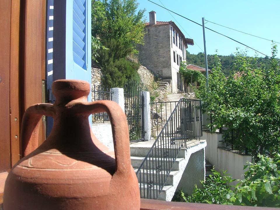 Athina'S House Guest House Скала Сотирос Екстериор снимка