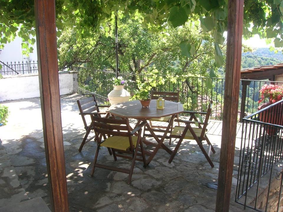 Athina'S House Guest House Скала Сотирос Екстериор снимка
