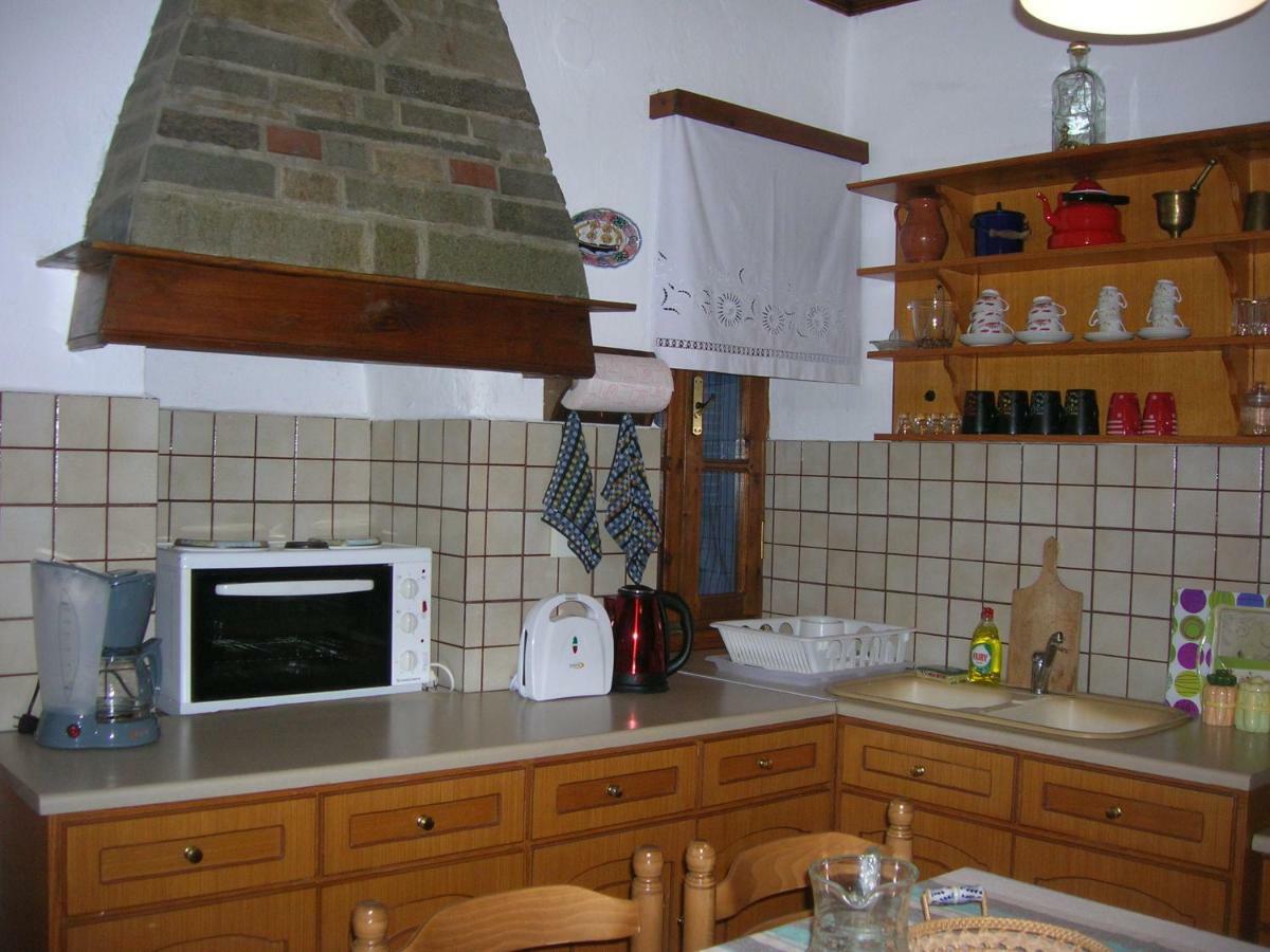 Athina'S House Guest House Скала Сотирос Екстериор снимка